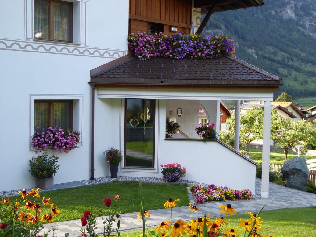 Apart Piz Mondin Pfunds Habitación foto