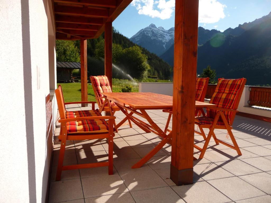 Apart Piz Mondin Pfunds Habitación foto
